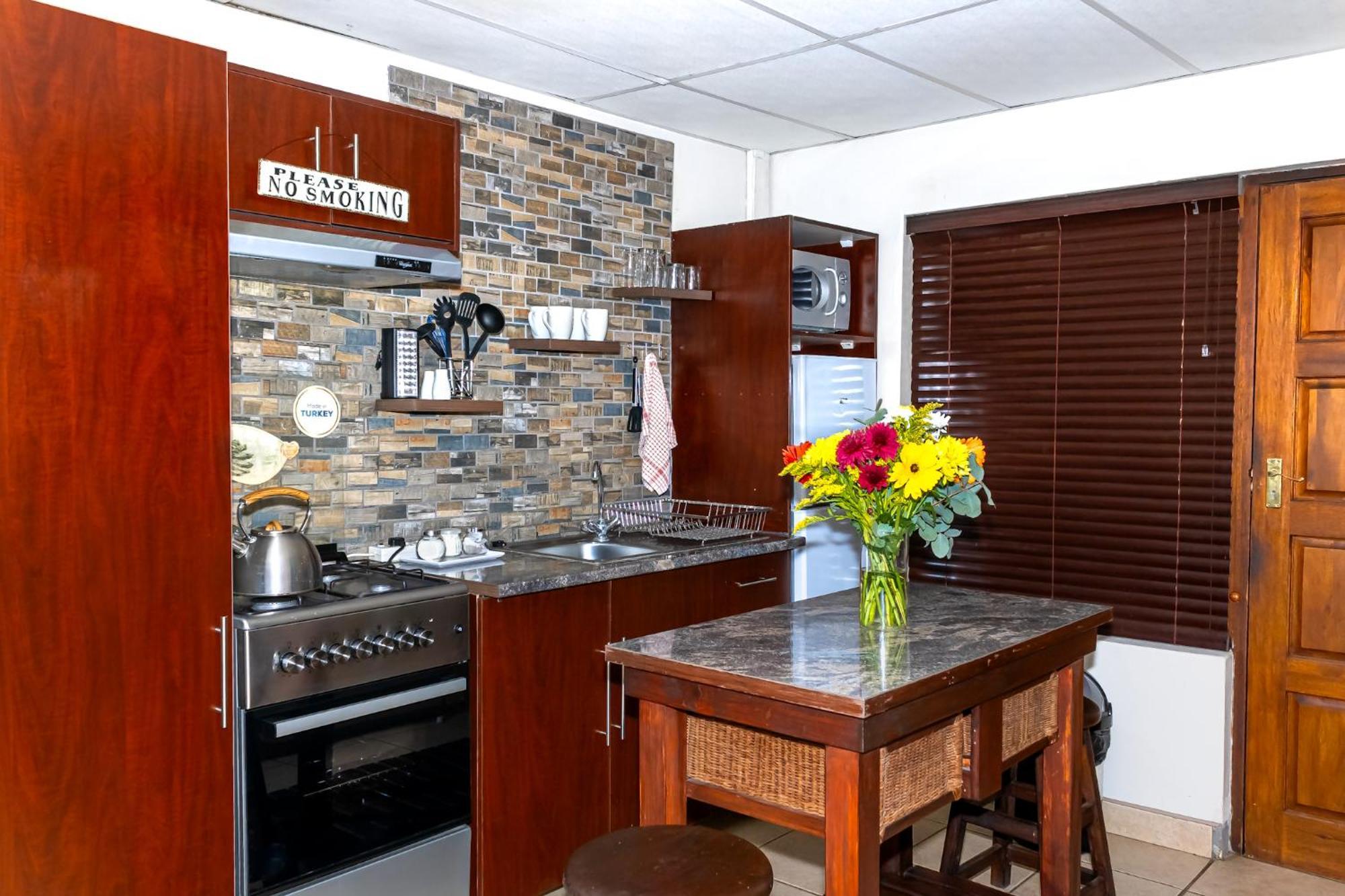 A Cherry Lane Self Catering And B&B Bloemfontein Exterior foto